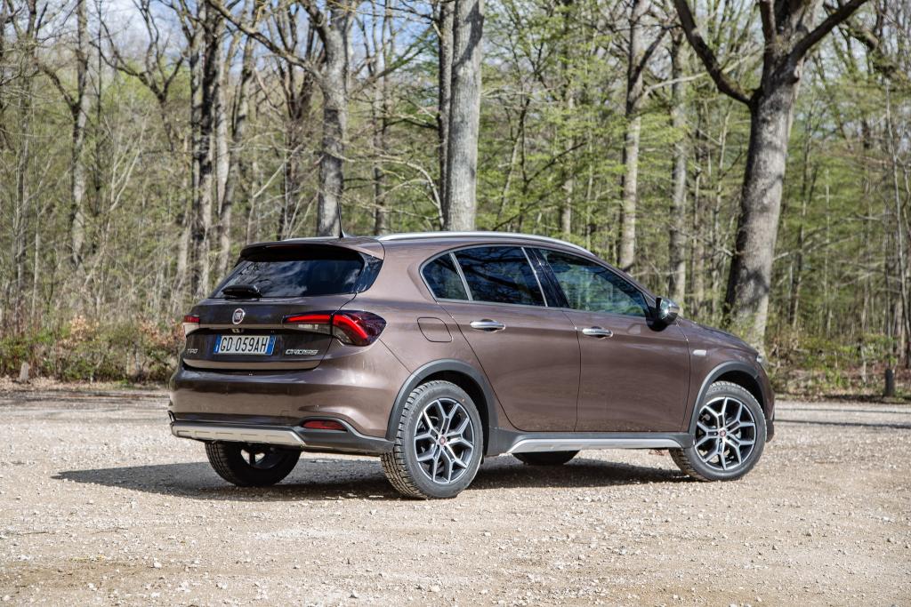 NOUVELLE FIAT TIPO CROSS
