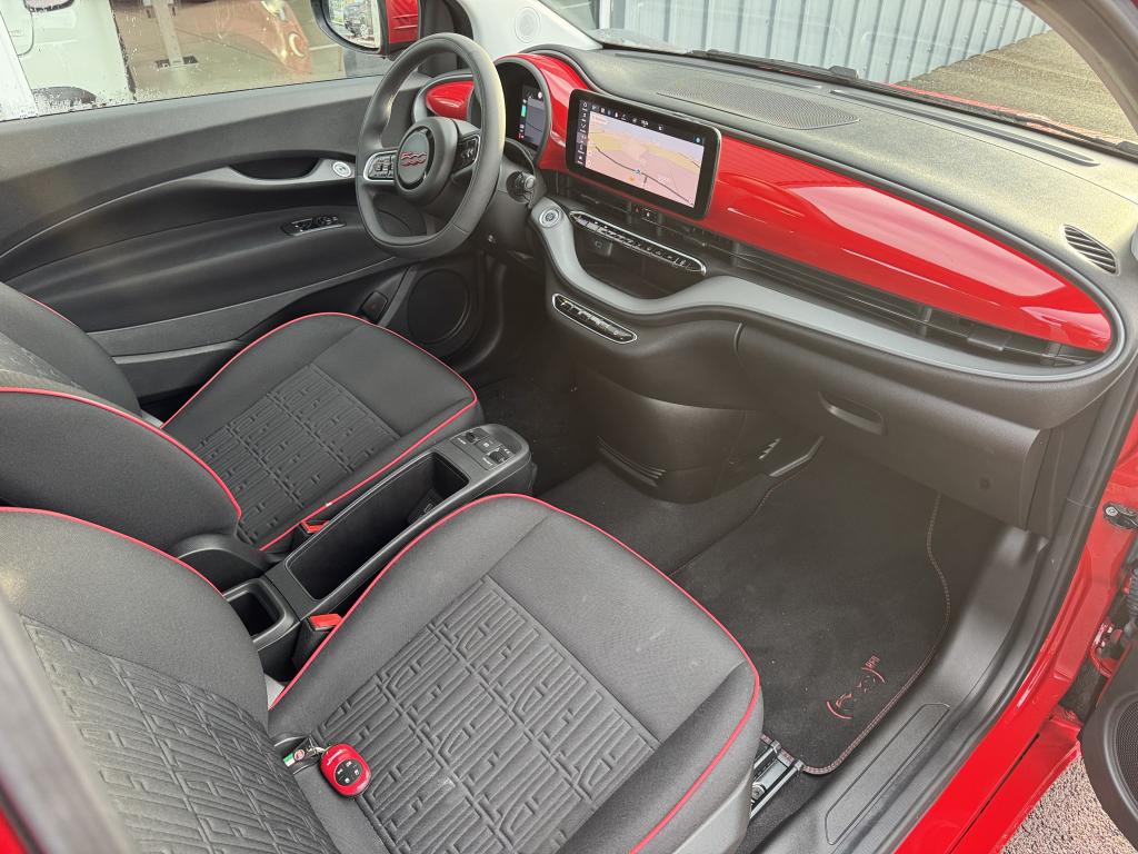 FIAT 500 BEV 118 CH 42 KW RED