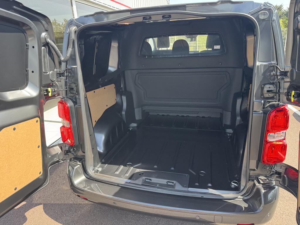 FIAT SCUDO CAB APPRO 2.0 180 CH HDI 5 PLACES PACK PREMIUM CONNECT